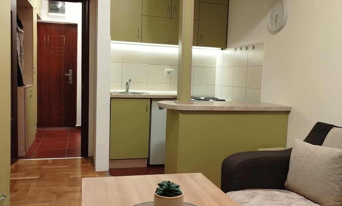 FULLY FURNISHED STUDIO APARTMENT