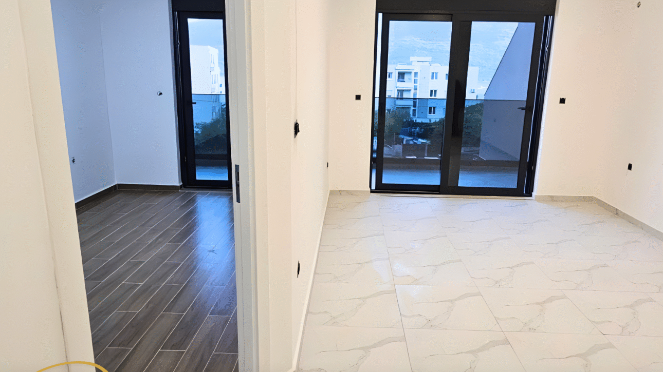 PRODAJE SE JEDNOSOBAN STAN U HERCEG NOVOM, ĐENOVIĆI | 50 m² | 160.000 €