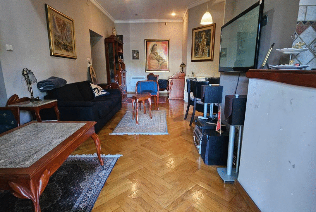 PRODAJE SE DVOSOBAN STAN | PREKO MORAČE | 96 m² | I SPRATCijena: 216.000 €